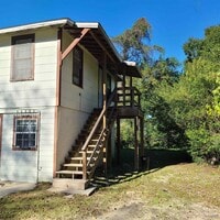 Building Photo - 3206 W Gadsden St