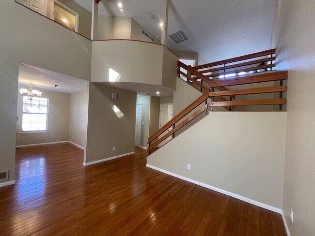 Building Photo - $0 DEPOSIT OPTION. LUXURIOUS 3BED/3.5 BATH...