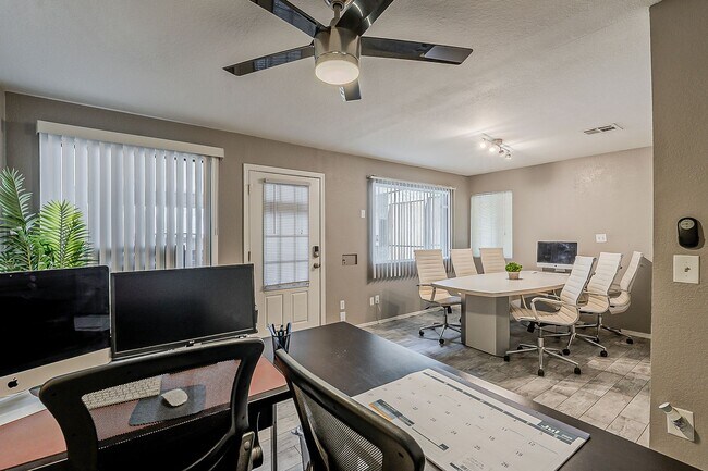 Building Photo - Fully Remodeled! 2 bed 2 bath Town-home in Central Phoenix!! Gated Community with Pool!