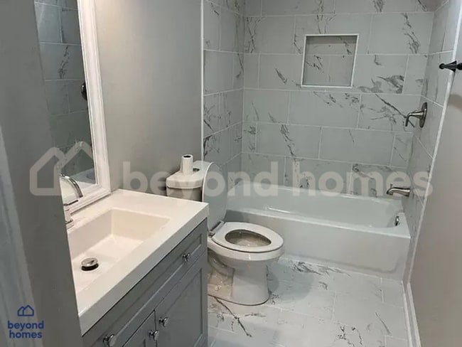 Building Photo - Beautiful 4-Bed Home Minutes from Downtown Chattanooga!