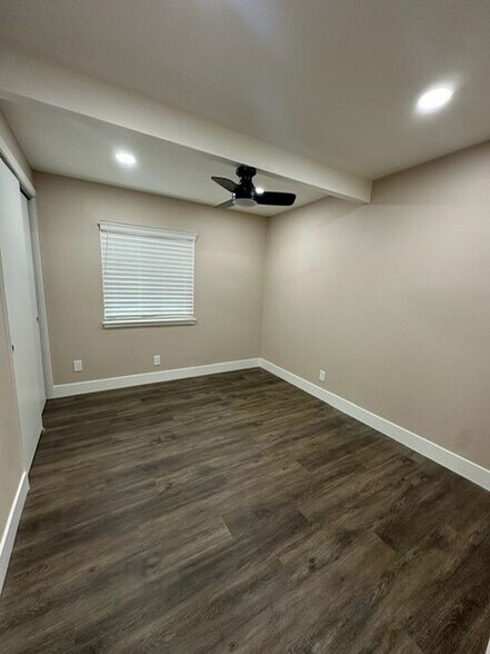 Building Photo - 111 Francisco Villa Dr