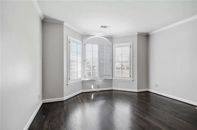 Building Photo - 460 Ivy Park Ln NE