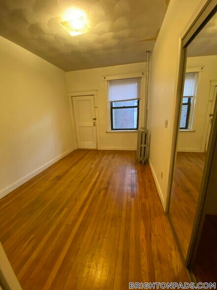 Building Photo - 17 Cummings Rd