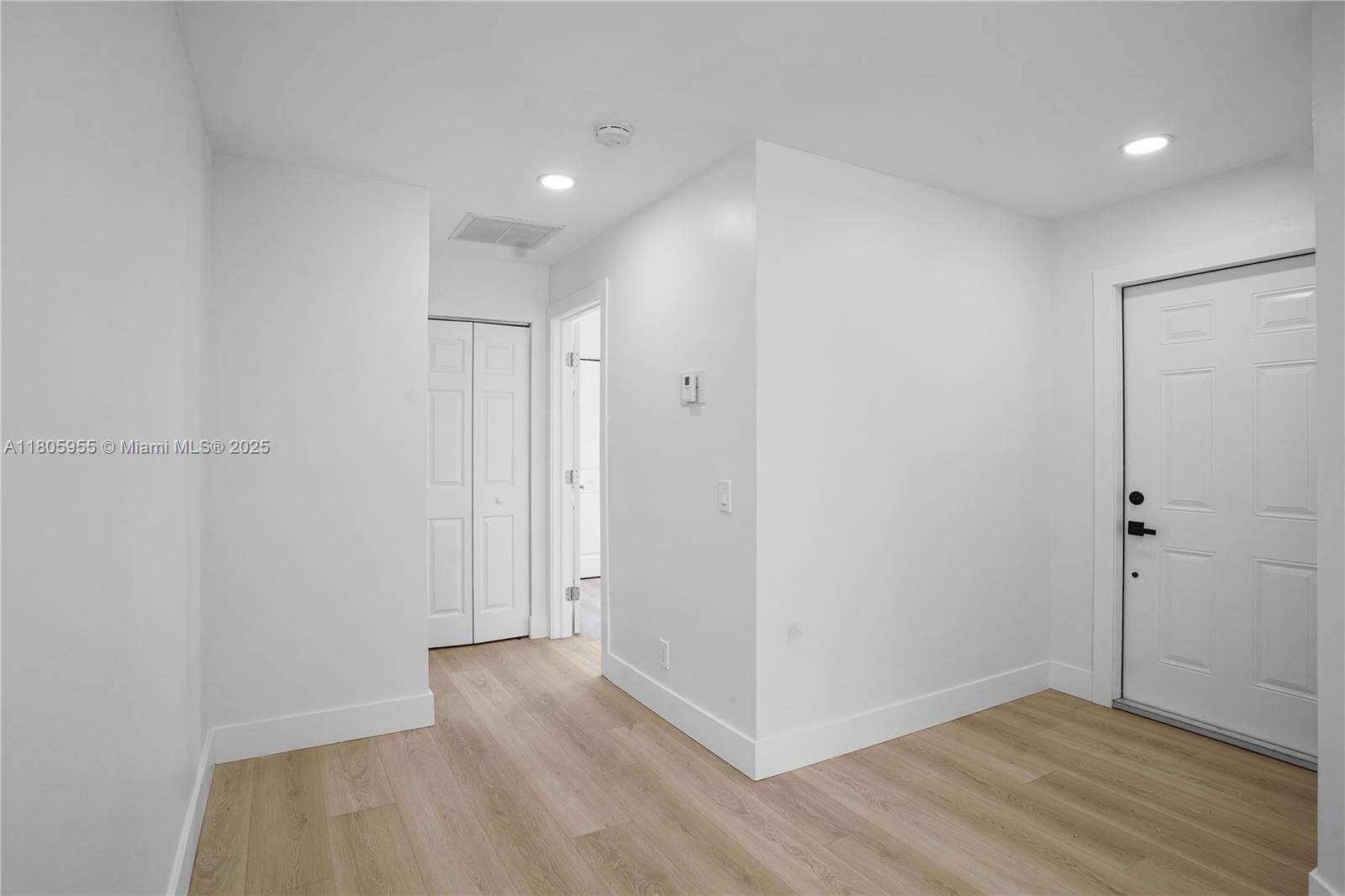Building Photo - 9354 Arborwood Cir