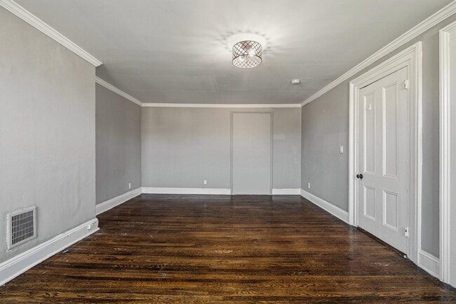 Building Photo - 37 W 34th St.