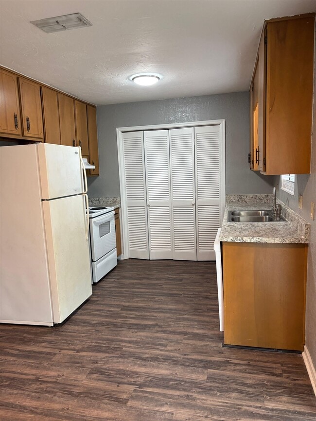 Building Photo - 3449 Fred George Rd