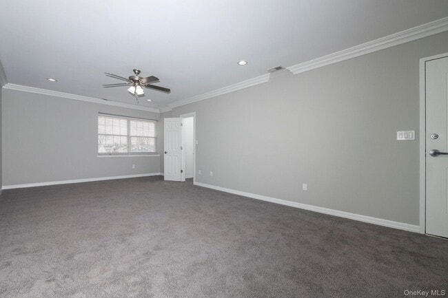 Building Photo - 425 Newbridge Rd