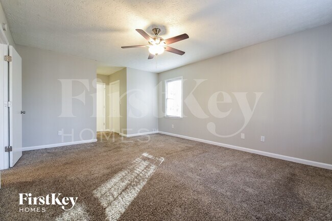 Building Photo - 213 Mill Trce