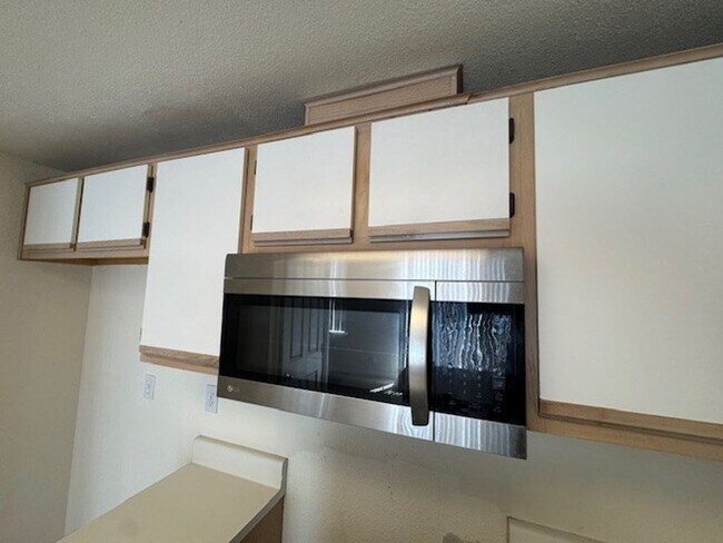 Building Photo - 2834
