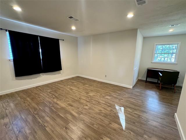 Building Photo - 211 Mill Creek Dr