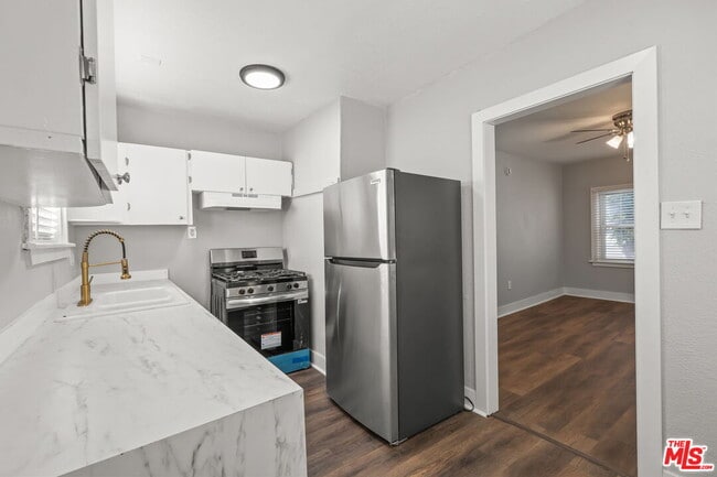 Building Photo - 5724 La Mirada Ave