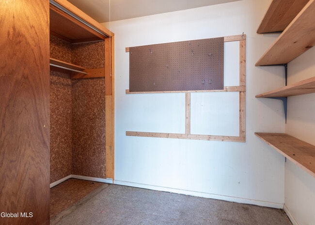 Building Photo - 43 Commons Dr