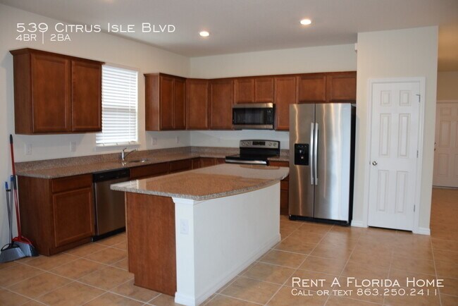 Building Photo - 539 Citrus Isle Blvd