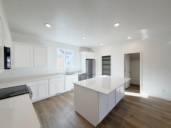 Building Photo - 502 S 1140 W