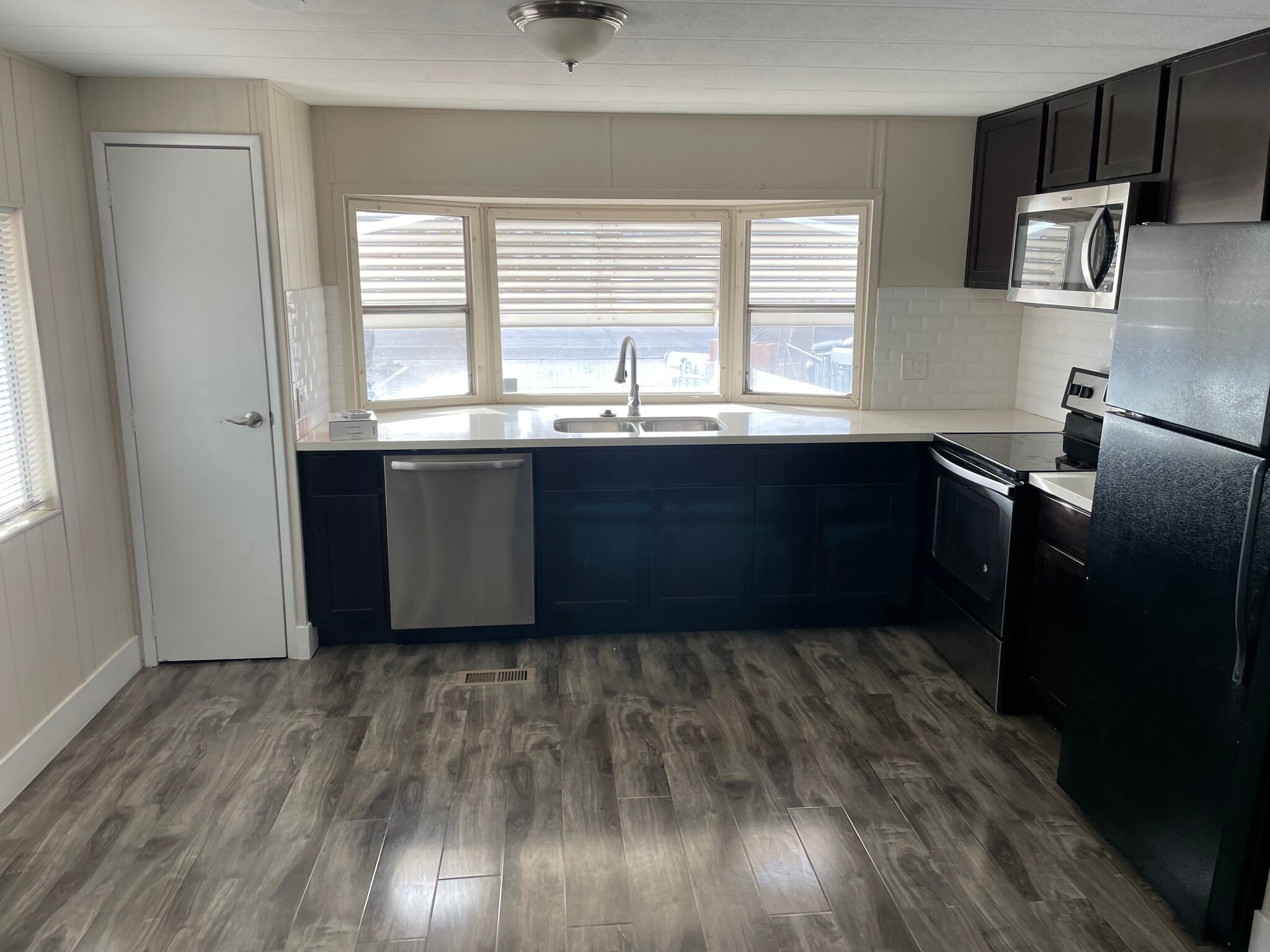 Kitchen - 2872 Green Tree Ave