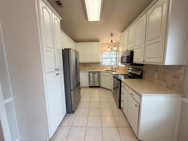 Building Photo - 310 Iroquois Ln