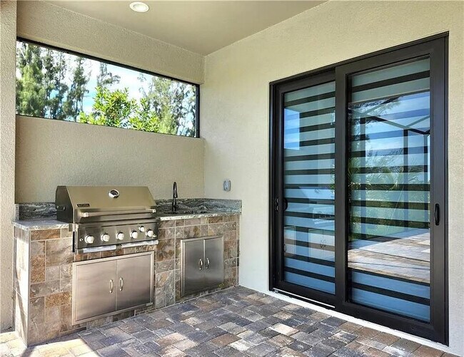 Building Photo - 4406 NW 20th Terrace