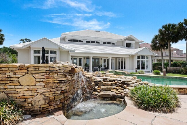 Building Photo - 626 Riverside Dr