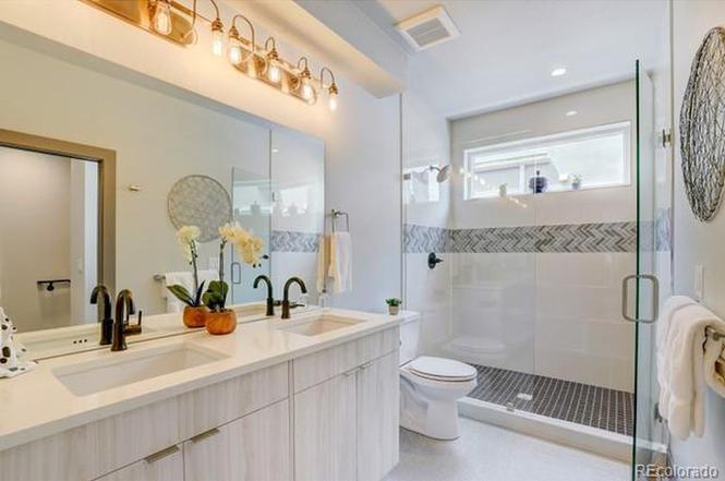 Building Photo - 2820 W 26th Ave