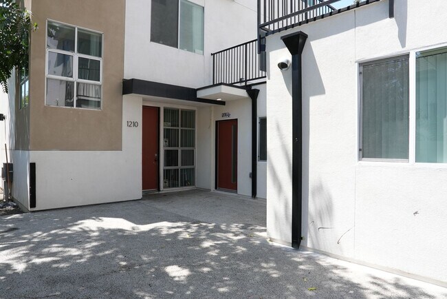 Building Photo - Gemini Townhomes