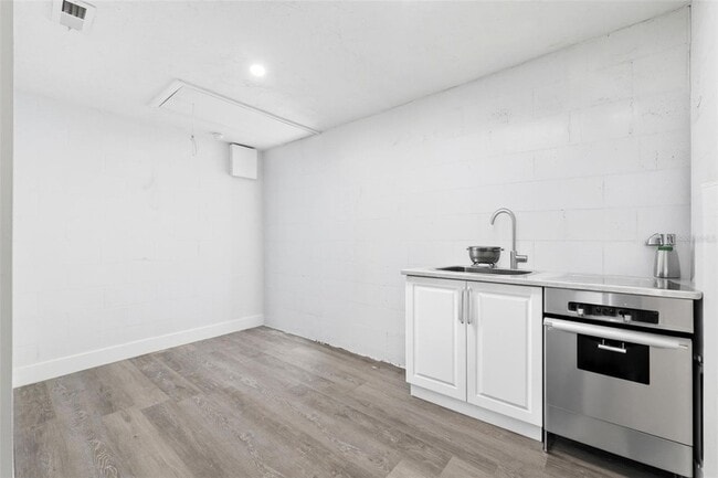 Building Photo - 3673 Rockaway Dr