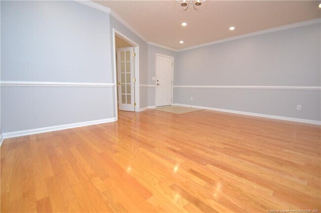 Building Photo - 2804 Thoreau Dr