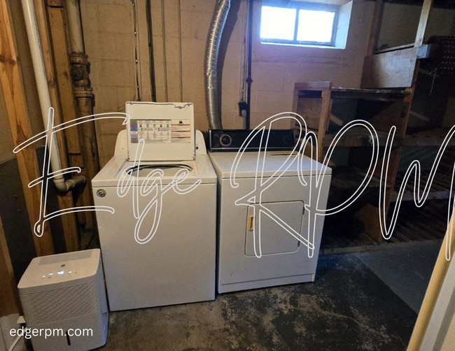 Building Photo - Now leasing for May 2026! 4 Bedroom 2 Bath...