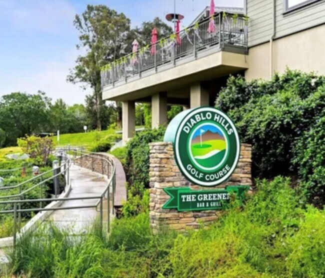 Building Photo - 1405 Kinross Ct