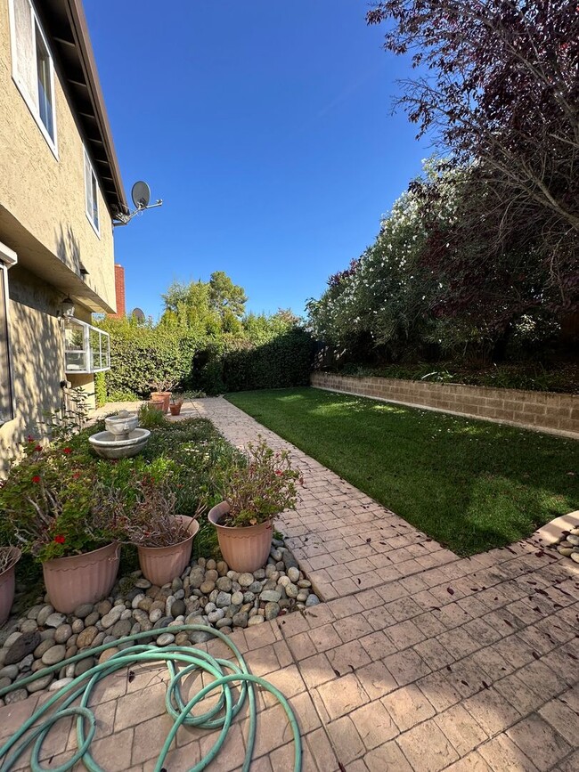 Building Photo - Almaden Home, great area, ready for move in!