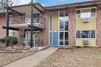 Building Photo - Adorable, Efficient, 1st floor 2 bedroom C...