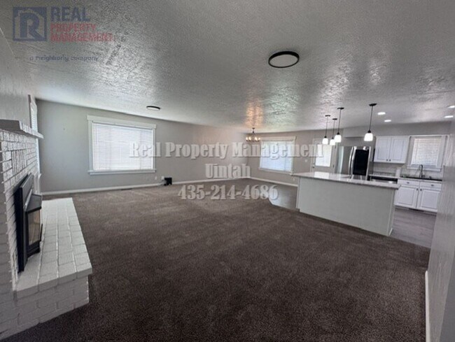 Building Photo - Cozy 2 Bedroom 1 Bathroom Home