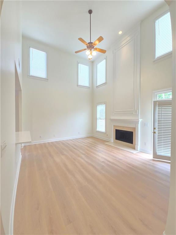 Building Photo - 12592 Waterside Dr