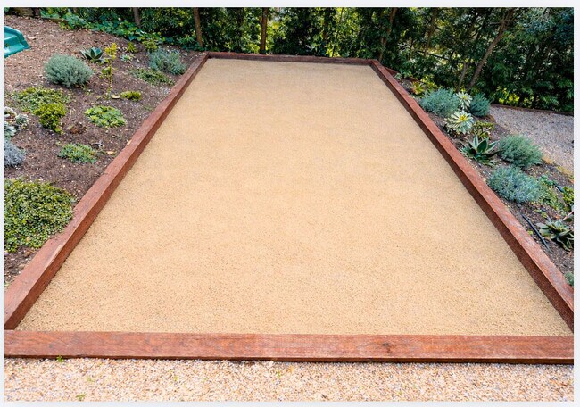 Building Photo - 1476 Crestline Dr