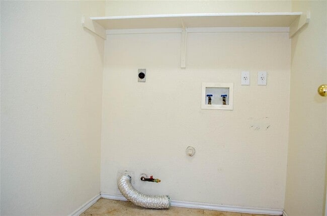Building Photo - 505 Shant St