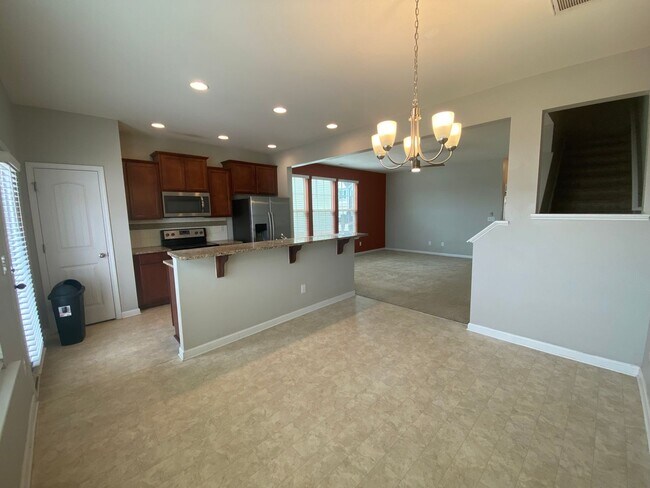 Building Photo - 35 S Grey Abbey Dr