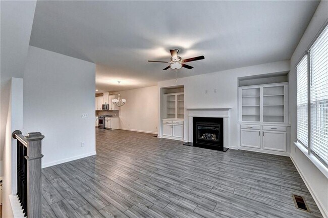 Building Photo - 477 Danville Ave