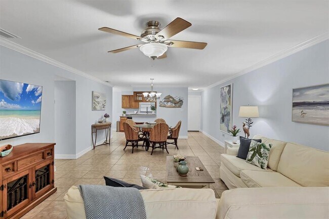 Building Photo - 3350 S Osprey Ave