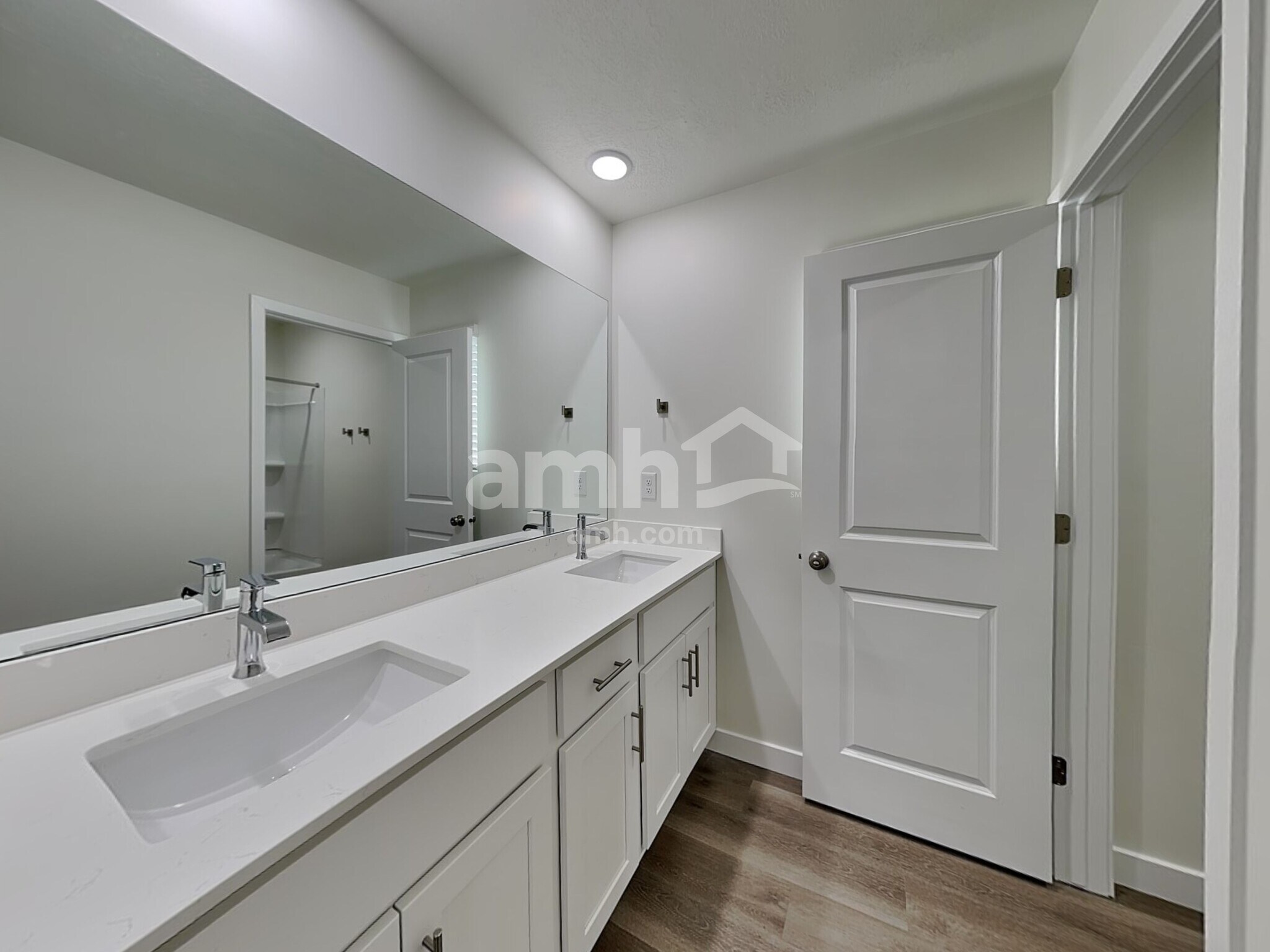 Building Photo - 1268 W Mahogany St