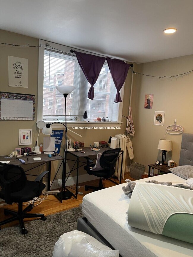 Building Photo - 4 bedroom in Brookline MA 02446