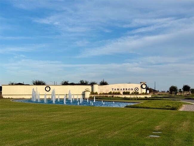 Building Photo - 30751 Wicklow Gdns Dr