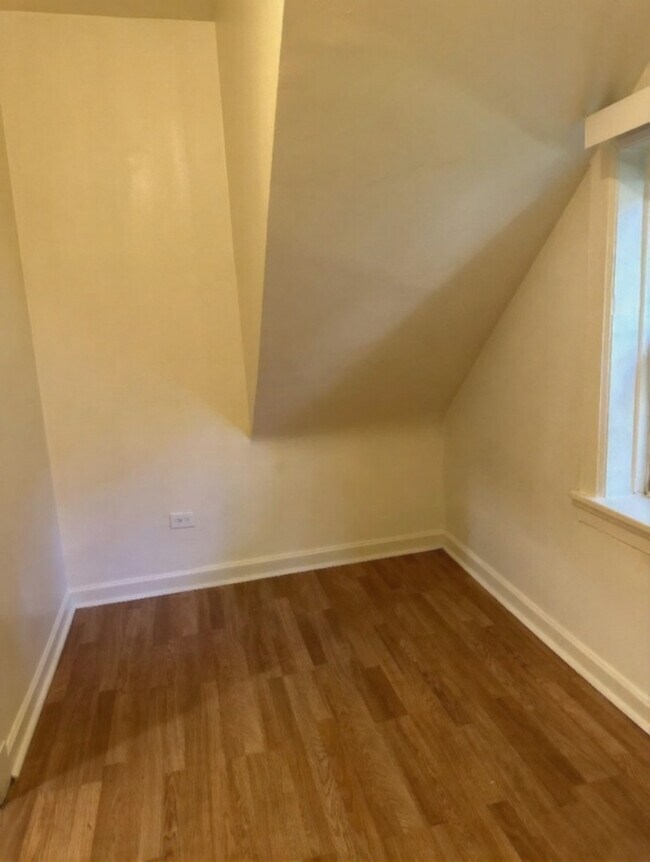 Building Photo - 4451 S Wood St