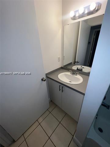 Building Photo - 1257 SW 46th Ave