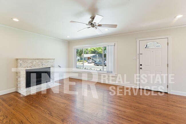 Building Photo - 650 Dittmar Way