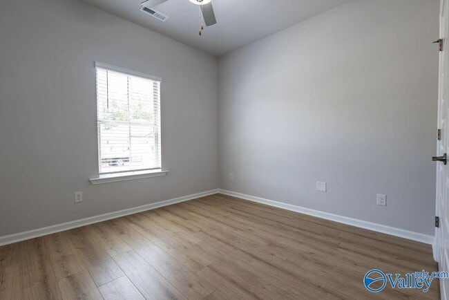 Building Photo - 143 Sager Cir