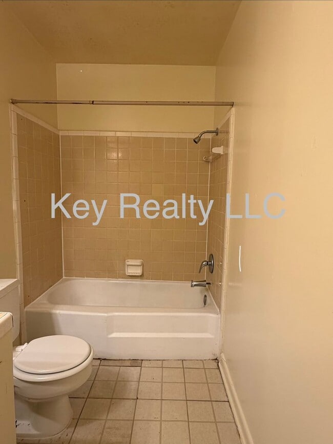 Building Photo - 54 Chester St