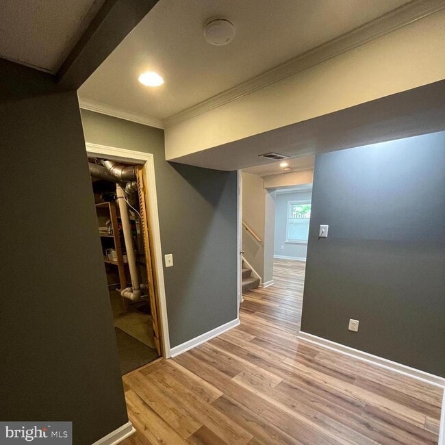 Building Photo - 7807 Edmunds Way