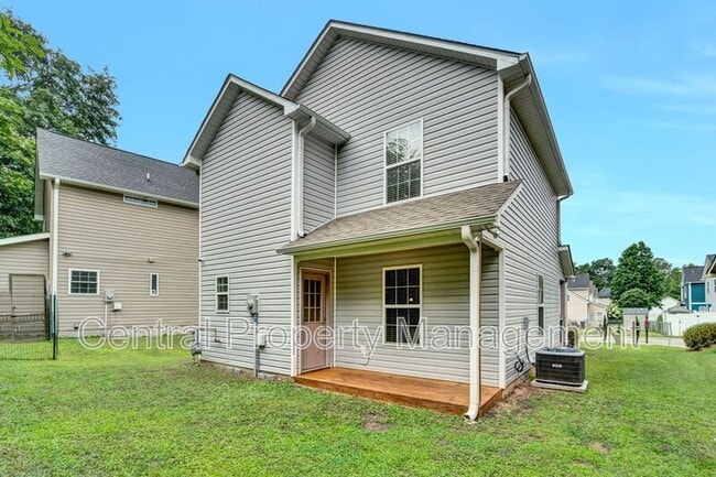 Building Photo - 121 Crown Ct