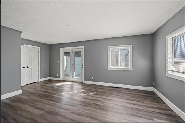 Building Photo - N. Temple