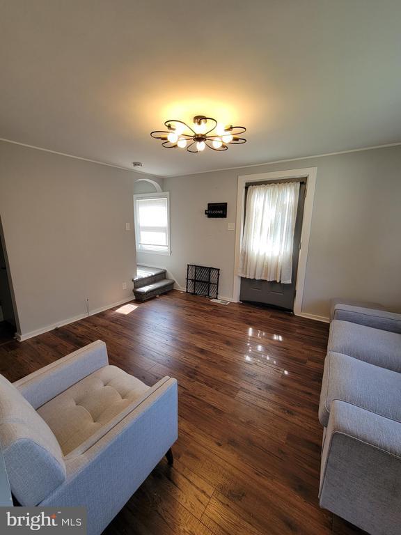 Building Photo - 540 N Read Ave