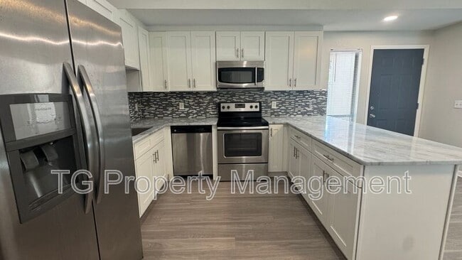 Primary Photo - 217 Loring Ct
